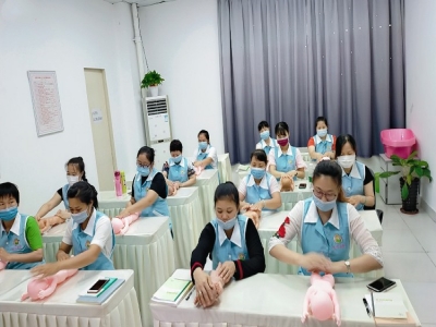 珠海市月嫂培訓(xùn)基地正在招生中，想拿高薪聯(lián)系同輝家政